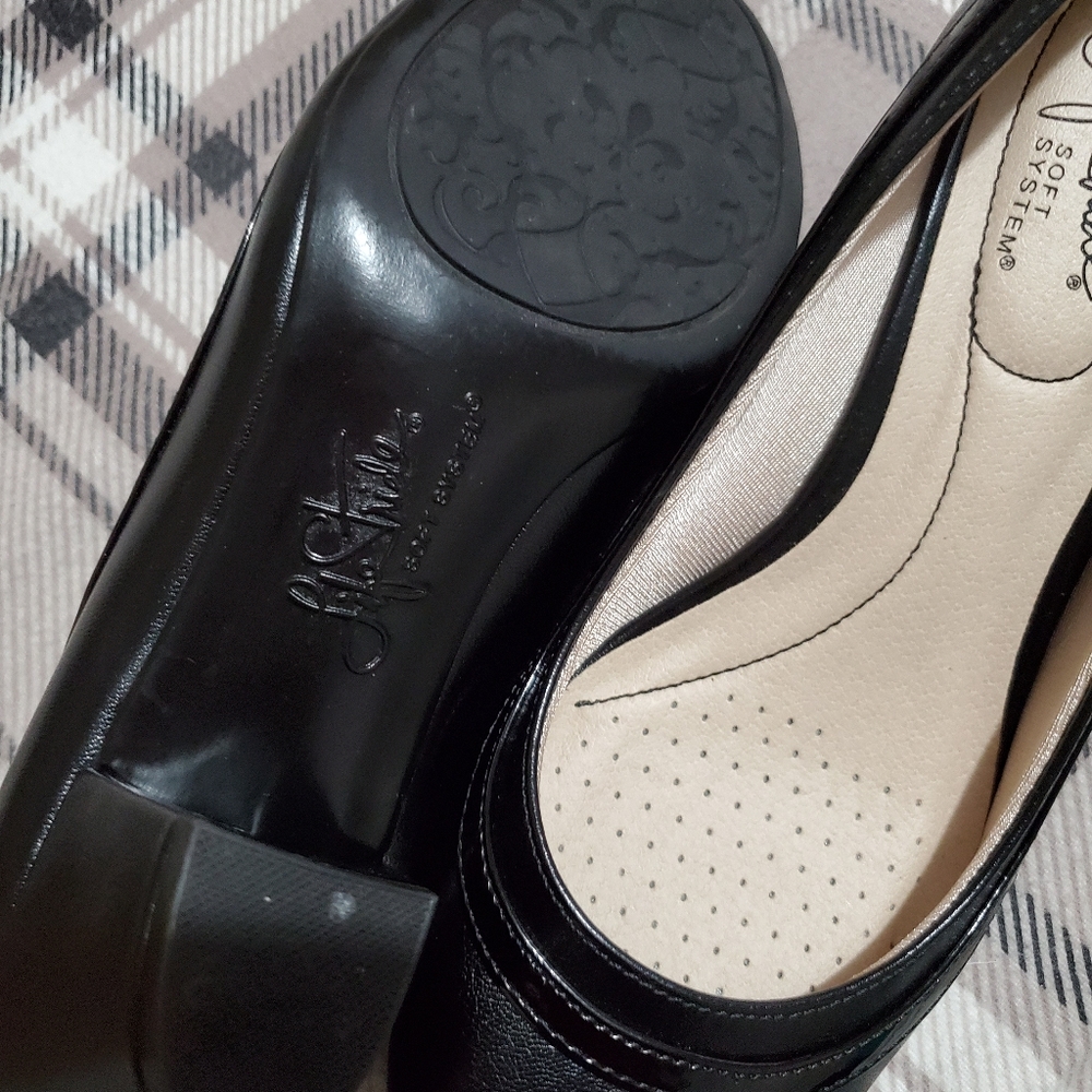 Black heels